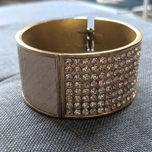 ✨FREE w/purchase-Pretty rhinestone bangle
